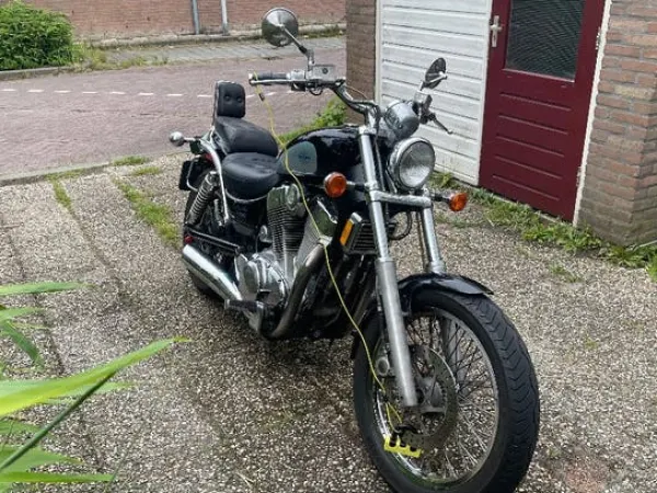1994 Suzuki VS 1400 - € 1.500 · Bieden (1/1)