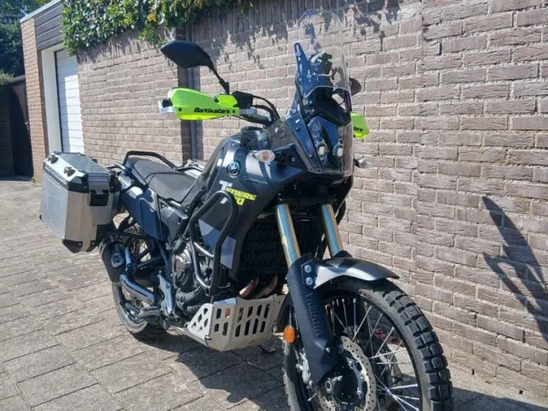 2020 Yamaha Tenere 700, XTZ 690, DM07, handvatverwarming, Koffers - € 9.650 · Bieden (1/1)