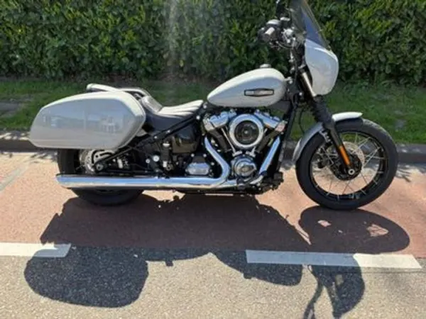 Year unknown Harley-Davidson Street Bob - €18,500 · Bidding (1/1)