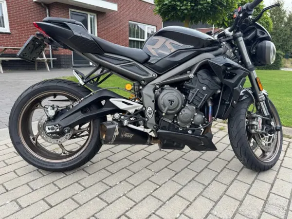 2022 Triumph Street Triple RS (09-2022) Naked Bike - €11,000 · Bidding (1/1)