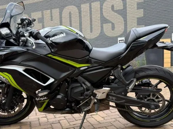 2021 Kawasaki Ninja 650 - € 7.400 · Bieden (1/1)