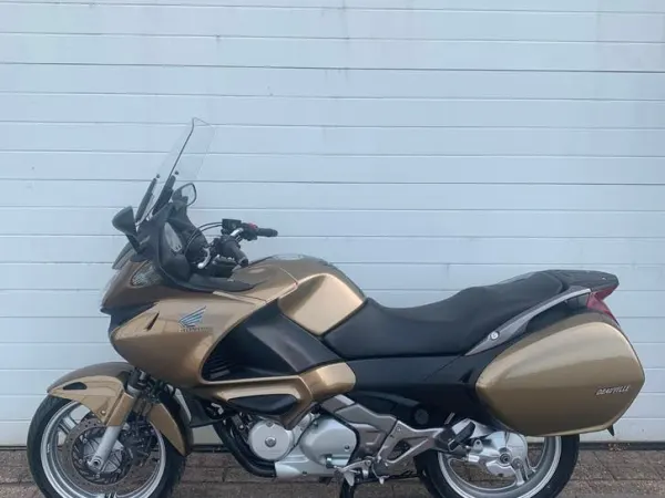 2006 Honda Deauville - Reserved (1/1)