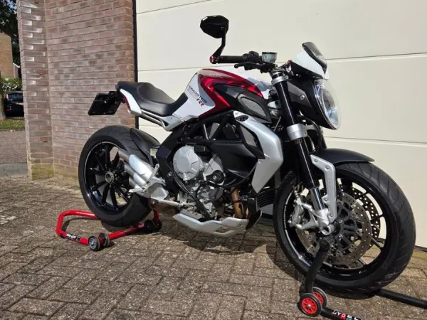 2016 MV Agusta Dragster 800 RR - €6,950 (1/1)