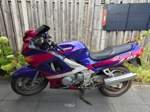 1993 Kawasaki ZZR 600 - €1,250 · Bidding (1/1)