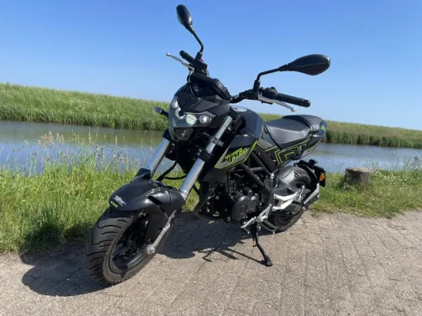 2025 Benelli TNT 125 - € 2.550 · Bieden (1/1)