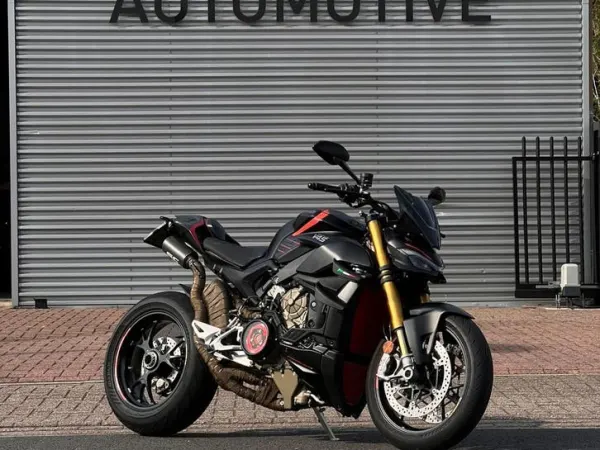 2021 Ducati Streetfighter V4 S SC Black SC Project/208PK/DB Kille - € 18.995 (1/1)