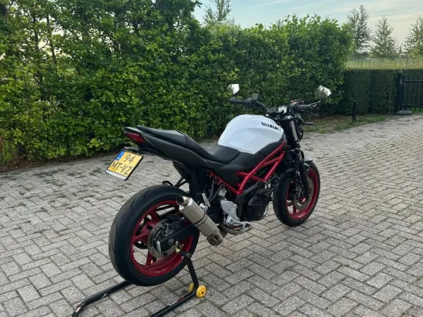2021 Suzuki SV 650 - € 6.150 · Bieden (1/1)