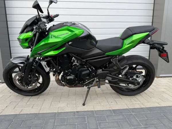 2026 Kawasaki z650 s 2026 1087km Nederlands Geleverd Garantie - €7,500 (1/1)