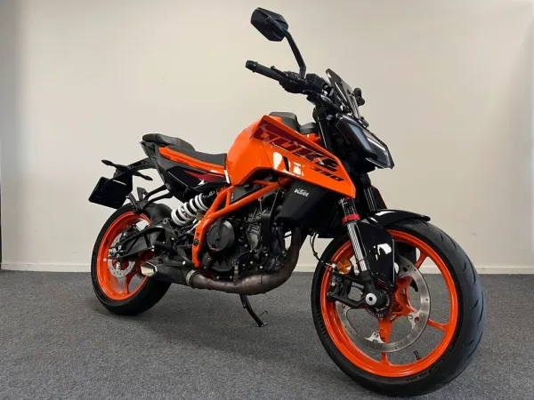 2025 KTM 390 Duke - € 5.399 (1/1)