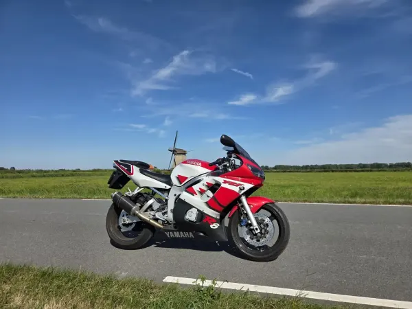 1999 Yamaha YZF-R6 - € 3.800 (1/1)
