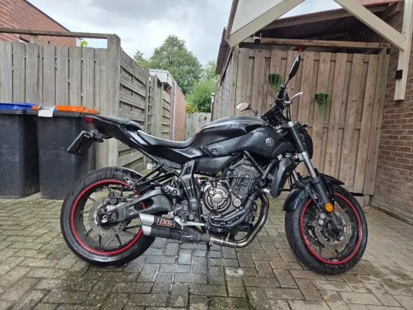2017 Yamaha MT-07 - € 5.750 · Bieden (1/1)