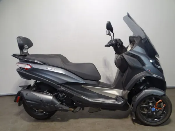 2024 Piaggio MP3 530 HPE Advance Exlusive - €10,990 (1/1)