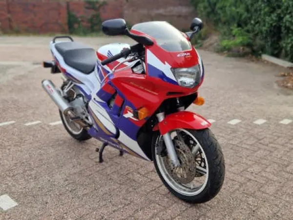 1995 Honda CBR 600 F - € 1.000 · Bieden (1/1)