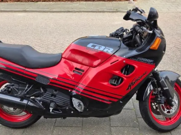 1988 Honda CBR 1000 F - € 999 (1/1)