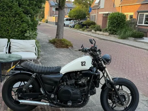 Bouwjaar onbekend Honda VF 750 - € 2.290 · Bieden (1/1)