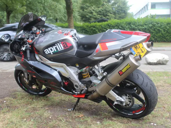 2003 Aprilia RSV 1000 R - €3,250 (1/1)