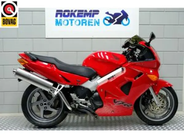 2001 Honda VFR 800 FI - €2,999 · Bidding (1/1)