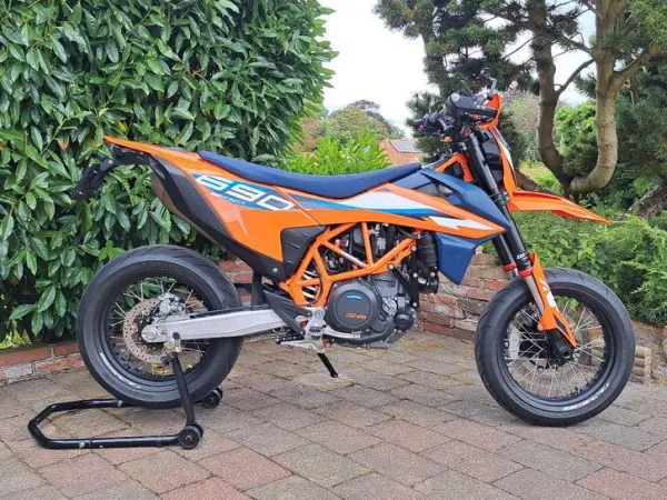 2023 KTM 690 SMC /R in nieuwstaat, Bouwjaar 2023 - Price on request (1/1)