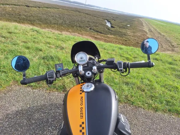 Bouwjaar onbekend Moto Guzzi V9 Bobber - Bieden (1/1)