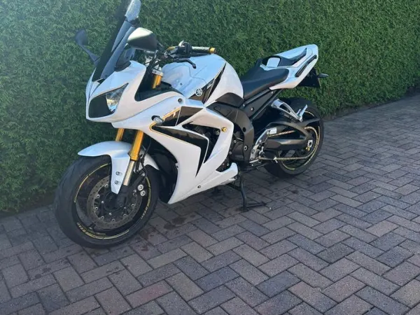 2008 Yamaha FZ1 Fazer Topkoffer - Bieden (1/1)