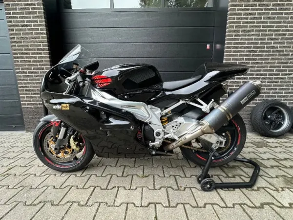 2004 Aprilia RSV 1000 R - €2,250 · Bidding (1/1)