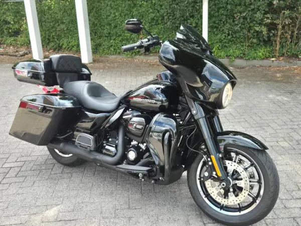 2017 Harley-Davidson Ultra Limited - € 16.850 · Bieden (1/1)