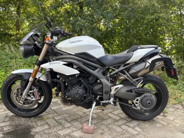 2018 Triumph Speed Triple 1050 - € 8.450 (1/1)