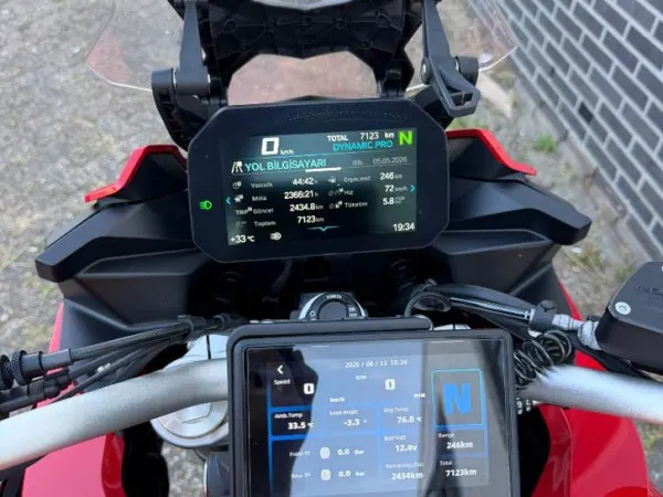 2021 BMW F 900 XR - € 9.200 · Bieden (1/1)