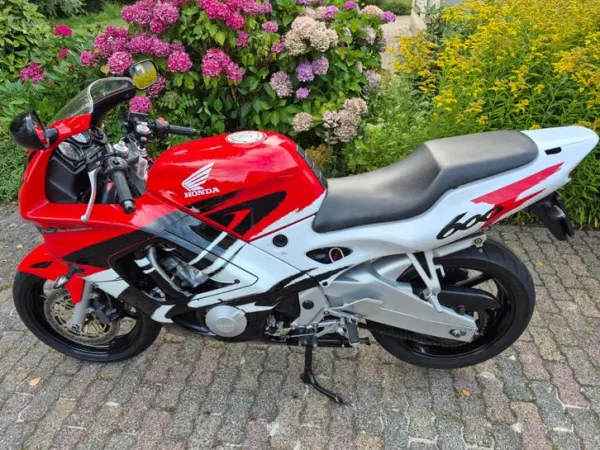 1997 Honda CBR 600 F - € 2.500 · Bieden (1/1)