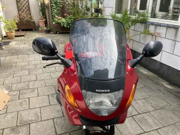 2000 Honda Deauville - €895 (1/1)