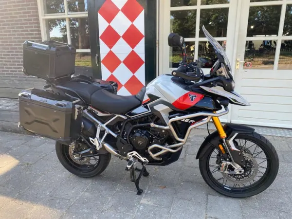 2024 Triumph Tiger 900 Rally Pro ABS (bj 2024) - €15,990 (1/1)