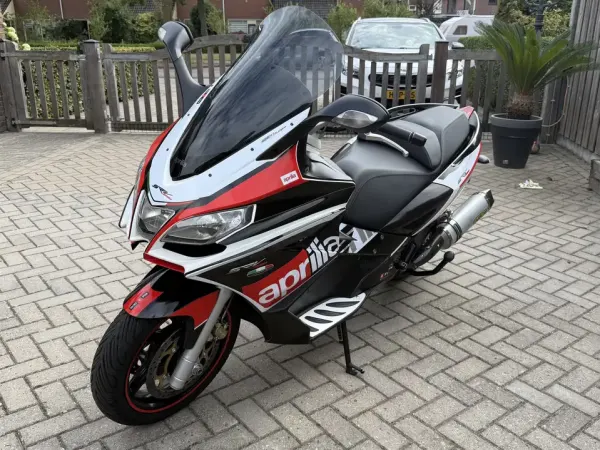 2012 Aprilia SRV 850 - € 6.500 (1/1)