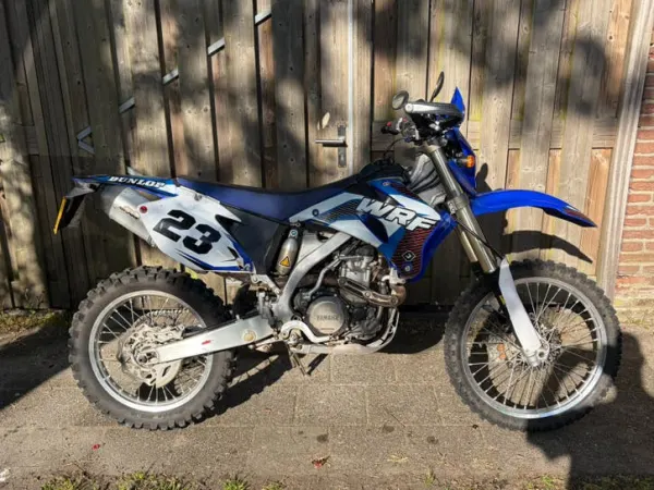 2011 Yamaha WR 450 - € 3.750 · Bieden (1/1)