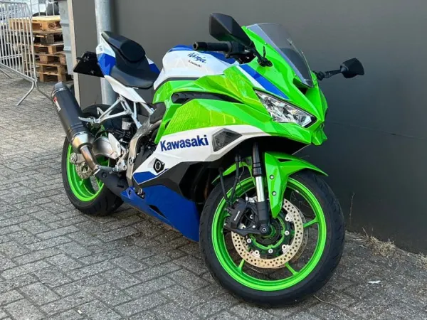 2024 Kawasaki ZX4RR (A2) - €8,500 · Bidding (1/1)