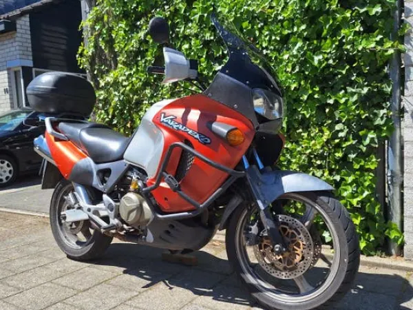 1999 Honda Varadero - € 1.750 · Bieden (1/1)