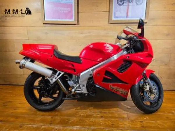 1995 Honda VFR 750 F - € 3.950 (1/1)