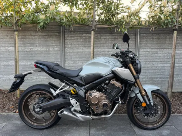 2021 Honda CB 650 R - € 7.895 (1/1)