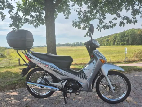 2010 Honda Innova 125 - € 1.950 (1/1)