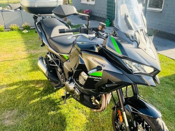 Bouwjaar onbekend Kawasaki Versys 1000 van 2024 met Givi Topkoffer en TomTom - € 12.000 · Bieden (1/1)