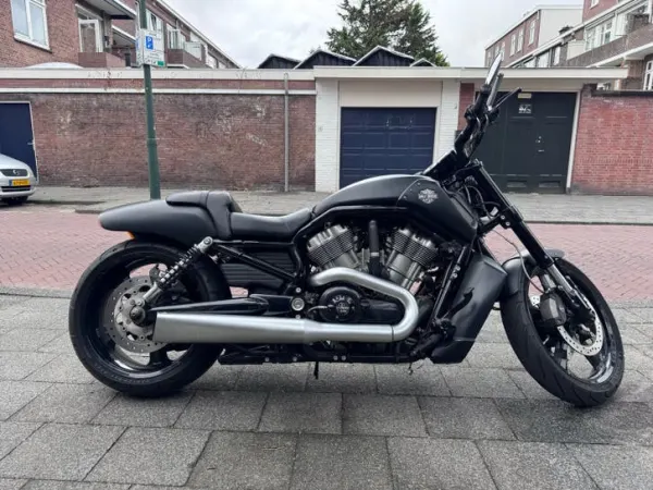 2012 Harley-Davidson V-Rod - €18,500 · Bidding (1/1)
