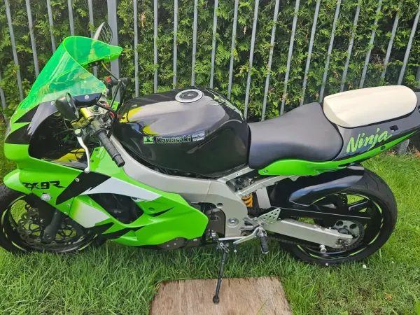1999 Kawasaki Ninja ZX-9R - € 2.000 (1/1)