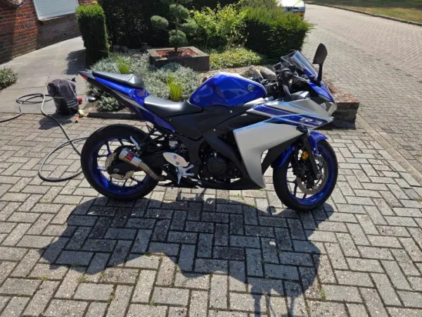 2016 Yamaha R3 - € 6.200 · Bieden (1/1)