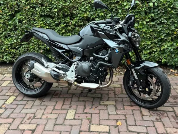 Year unknown BMW F 900 R Triple Black | 2024 | 3.300 km - Reserved (1/1)