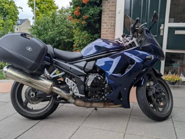 2011 Suzuki GSX 1250 FA - €3,300 · Bidding (1/1)