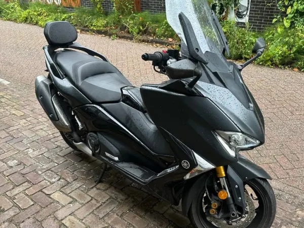 2018 Yamaha Tmax 530 DX - € 8.500 (1/1)