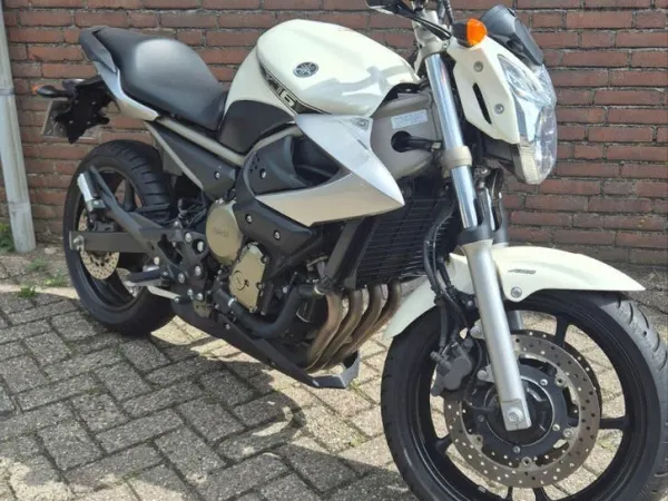 Bouwjaar onbekend Yamaha XJ 6 - € 3.900 · Bieden (1/1)