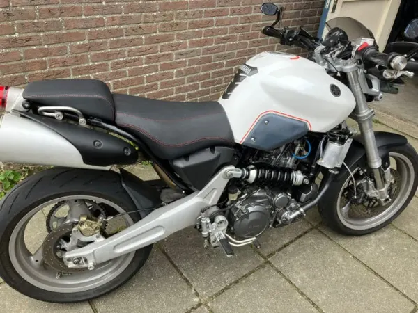 2006 Yamaha MT03 660 - €2,000 · Bidding (1/1)