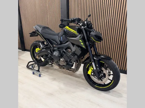 2017 Yamaha MT 09 ABS - € 8.999 · Bieden (1/1)