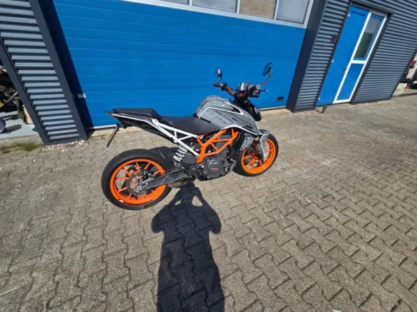 Bouwjaar onbekend KTM 390 Duke - € 4.250 · Bieden (1/1)