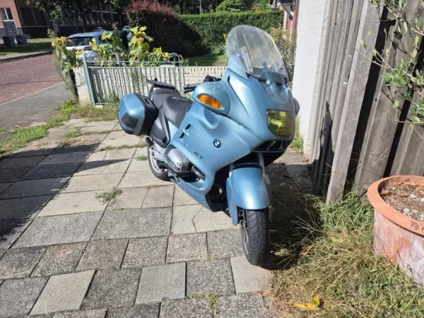 1999 BMW r1100rt 60.000 km - €1,250 · Bidding (1/1)
